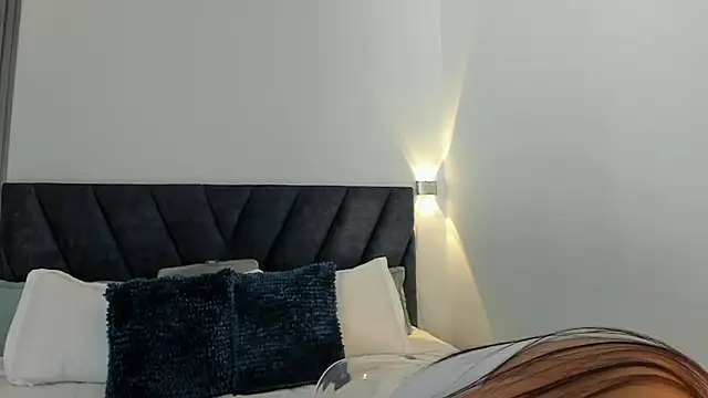 sara saenz99 online show from 7, 11, 2025