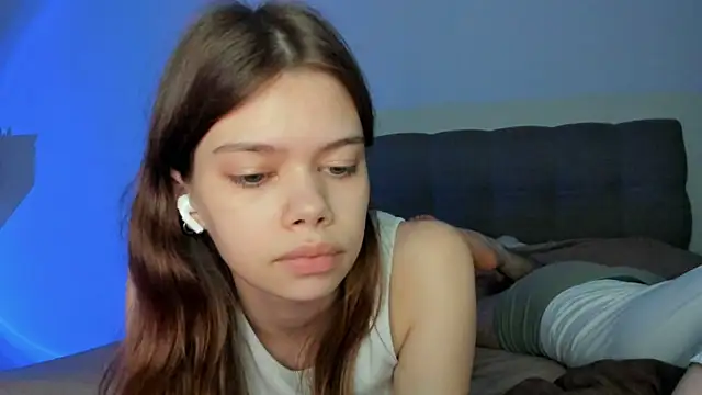 Snapshot of chansetolove chatting on 18, 10, 2025 chansetolove online show from 18, 10, 2025