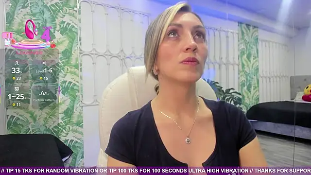 Snapshot of anny_sweet72 chatting on 12, 9, 2025 anny sweet72 online show from 12, 9, 2025