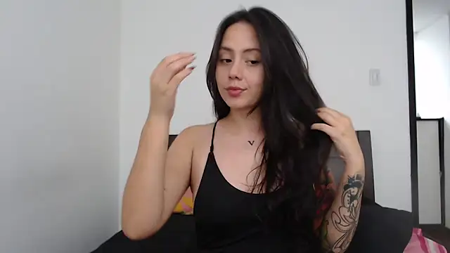 Snapshot of rebecca_collin chatting on 11, 11, 2025 rebecca collin online show from 11, 11, 2025