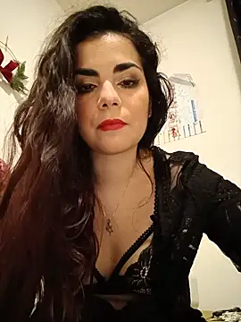 Saturnia Yvonne online show from 23, 1, 2025