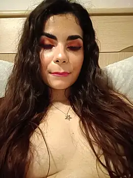 Saturnia Yvonne online show from 7, 2, 2025