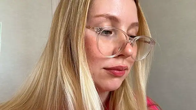 HoneyAudrey online show from 9, 9, 2025