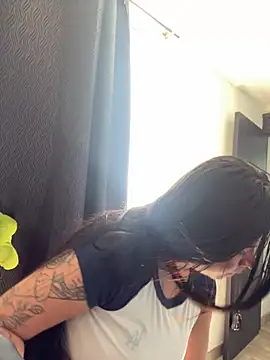 Devilsweet17 online show from 15, 2, 2025