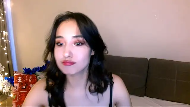 Snapshot of Li_noen chatting on 19, 12, 2024 Li noen online show from 19, 12, 2024