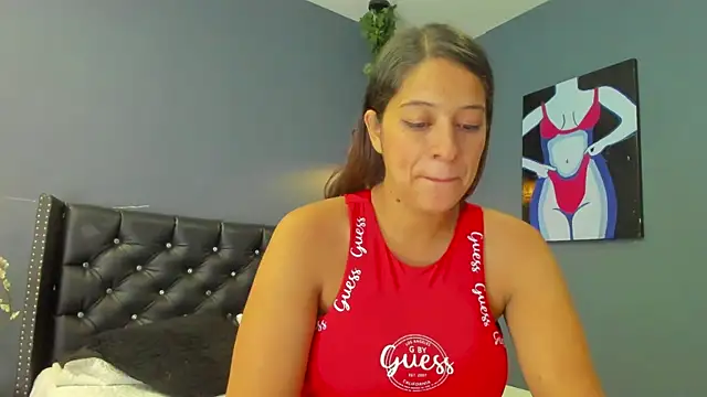 Hannah Miller   online show from 13, 12, 2024
