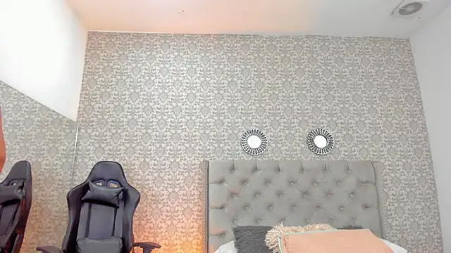 Hannah Miller   online show from 31, 12, 2024