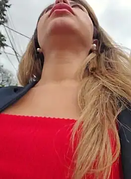 Snapshot of Karen_San_Miguel chatting on 8, 10, 2025 Karen San Miguel online show from 8, 10, 2025