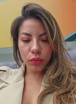 Snapshot of Karen_San_Miguel chatting on 10, 10, 2025 Karen San Miguel online show from 10, 10, 2025