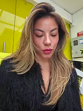 Snapshot of Karen_San_Miguel chatting on 24, 10, 2025 Karen San Miguel online show from 24, 10, 2025