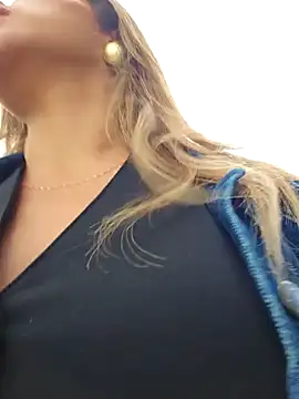 Snapshot of Karen_San_Miguel chatting on 26, 10, 2025 Karen San Miguel online show from 26, 10, 2025