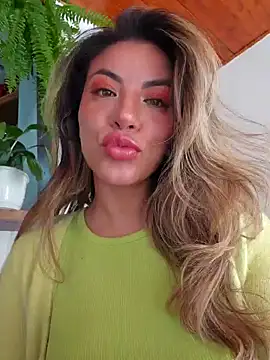 Snapshot of Karen_San_Miguel chatting on 4, 11, 2025 Karen San Miguel online show from 4, 11, 2025