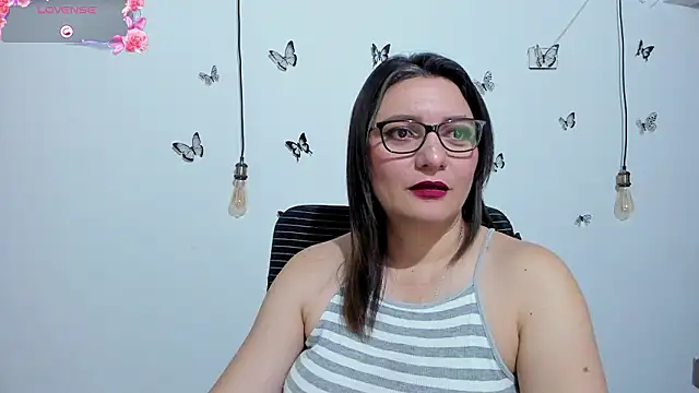 Amie Adams82  online show from 16, 1, 2026