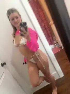 Snapshot of LoveShae_ chatting on 12, 3, 2025 LoveShae online show from 12, 3, 2025