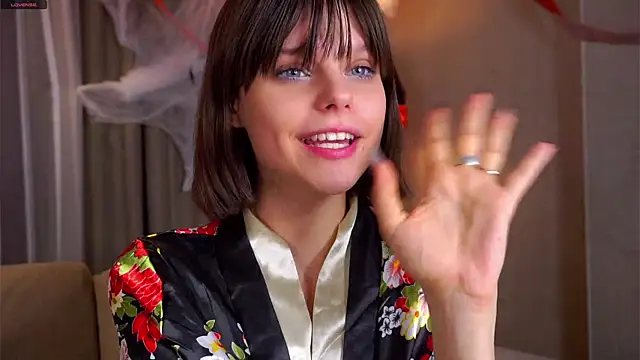 RexanneHatt online show from 30, 10, 2025