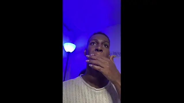 Snapshot of maiki18_ chatting on 31, 3, 2026 maiki18 online show from 31, 3, 2026