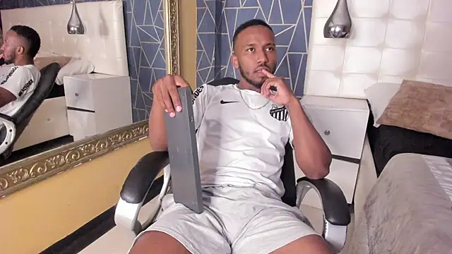 Snapshot of JamesParck chatting on 4, 4, 2026 JamesParck online show from 4, 4, 2026