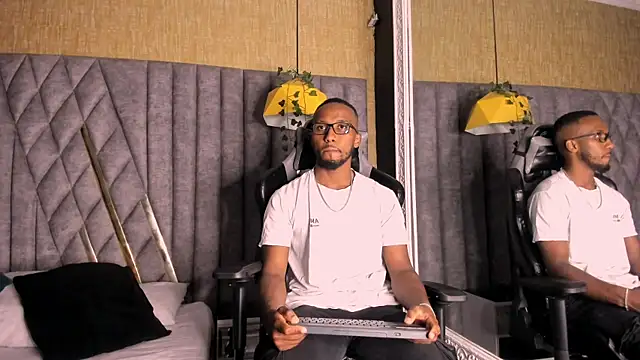 Snapshot of JamesParck chatting on 10, 4, 2026 JamesParck online show from 10, 4, 2026