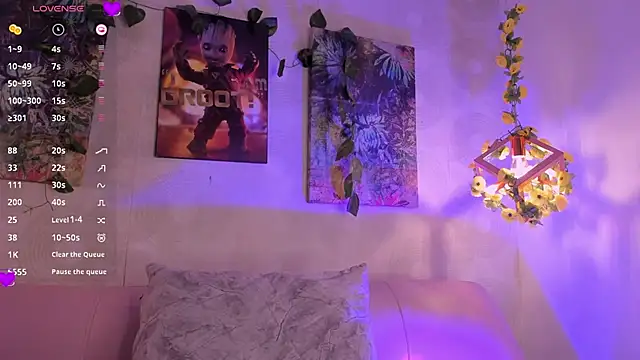 Snapshot of Ari_Baker chatting on 11, 1, 2025 Ari Baker online show from 11, 1, 2025