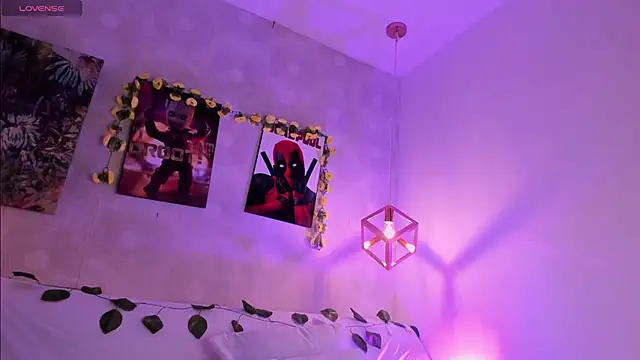 Snapshot of Ari_Baker chatting on 11, 2, 2025 Ari Baker online show from 11, 2, 2025