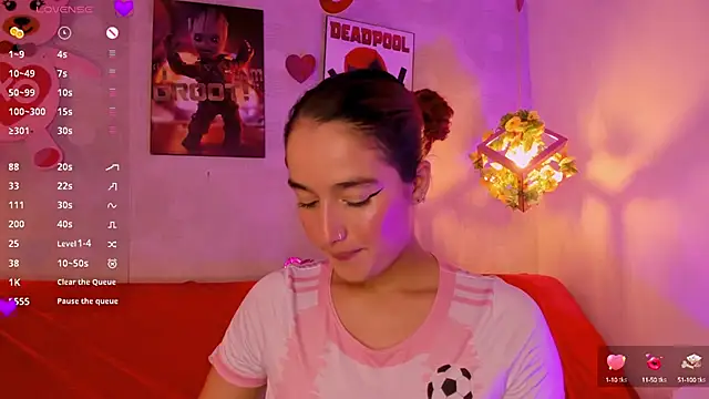 Snapshot of Ari_Baker chatting on 18, 2, 2025 Ari Baker online show from 18, 2, 2025