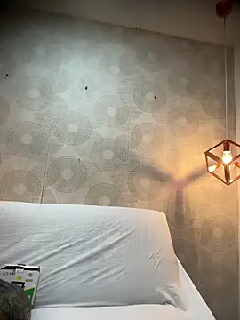 Snapshot of Ari_Baker chatting on 21, 3, 2025 Ari Baker online show from 21, 3, 2025