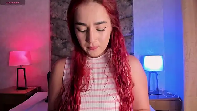 Snapshot of Ari_Baker chatting on 9, 9, 2025 Ari Baker online show from 9, 9, 2025