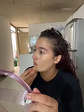 Snapshot of Ari_Baker chatting on 27, 10, 2025 Ari Baker online show from 27, 10, 2025