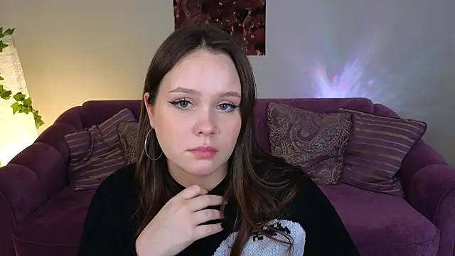 Snapshot of miki_miki_cutie_ chatting on 12, 12, 2024 miki miki cutie online show from 12, 12, 2024