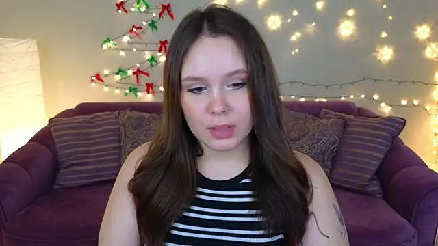 Snapshot of miki_miki_cutie_ chatting on 19, 12, 2024 miki miki cutie online show from 19, 12, 2024