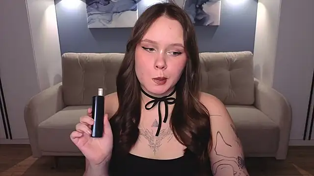 Snapshot of miki_miki_cutie_ chatting on 15, 3, 2025 miki miki cutie online show from 15, 3, 2025