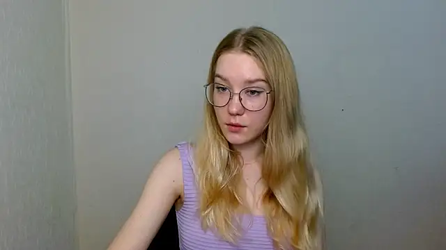 Snapshot of cindi_hot chatting on 25, 11, 2025 cindi hot online show from 25, 11, 2025