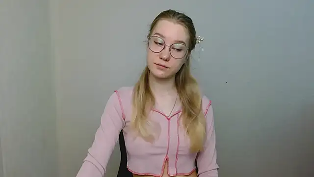 Snapshot of cindi_hot chatting on 10, 1, 2026 cindi hot online show from 10, 1, 2026