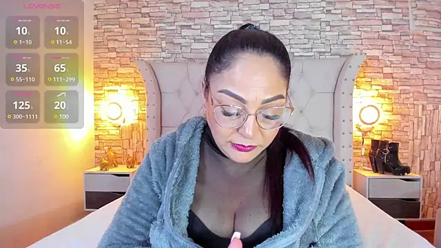 Gina Myers online show from 6, 3, 2025