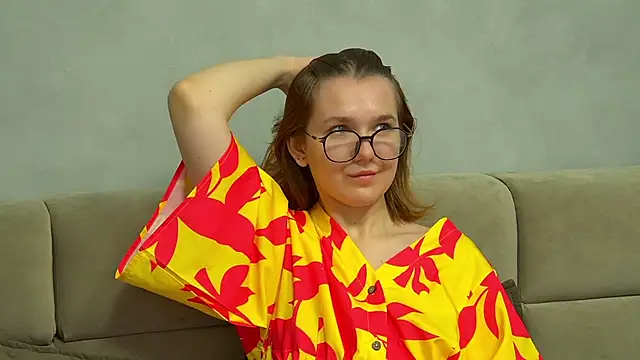 Snapshot of LessySmith chatting on 16, 11, 2025 LessySmith online show from 16, 11, 2025