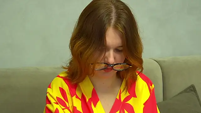 Snapshot of LessySmith chatting on 29, 11, 2025 LessySmith online show from 29, 11, 2025