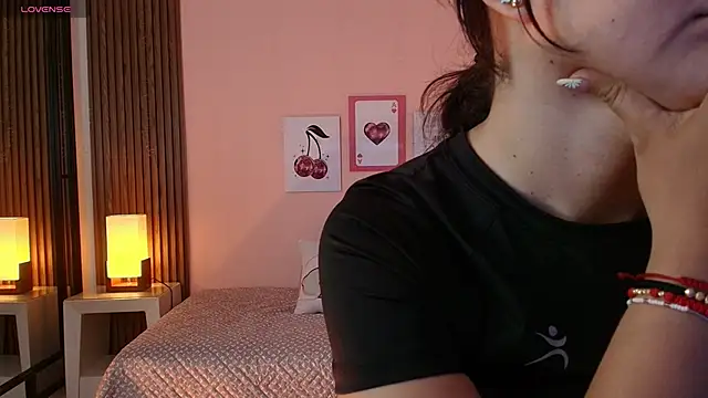 Snapshot of alina_martinelli chatting on 9, 2, 2026 alina martinelli online show from 9, 2, 2026