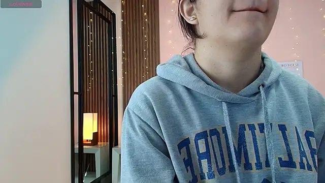 Snapshot of alina_martinelli chatting on 17, 3, 2026 alina martinelli online show from 17, 3, 2026