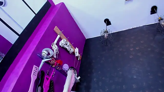 Alexa Slave online show from 9, 10, 2025