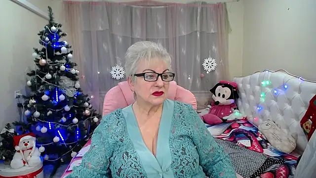 KayleSmoll online show from 12, 1, 2025