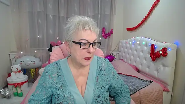 KayleSmoll online show from 12, 3, 2025