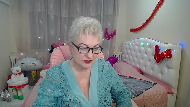 KayleSmoll online show from 12, 3, 2025