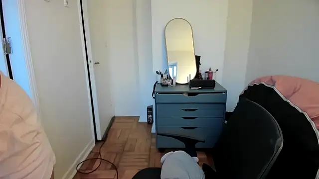 cinnamon rosa online show from 12, 3, 2025