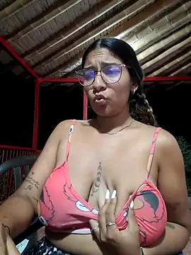 Snapshot of Sofythom1 chatting on 10, 10, 2025 Sofythom1 online show from 10, 10, 2025