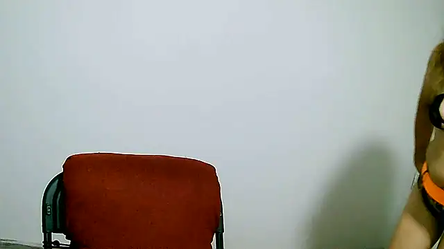 leona- online show from 21, 12, 2024