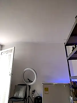 Snapshot of KateDer7 chatting on 13, 10, 2025 KateDer7 online show from 13, 10, 2025