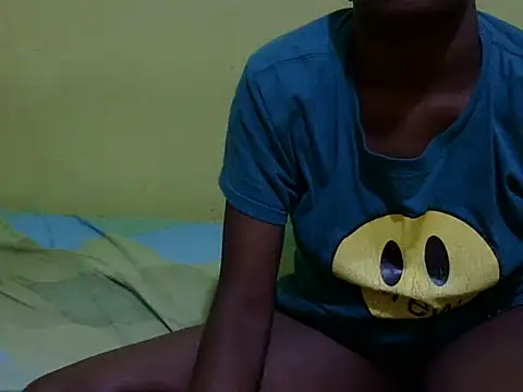 Snapshot of QUEEN-LIZ chatting on 12, 9, 2025 QUEEN-LIZ online show from 12, 9, 2025