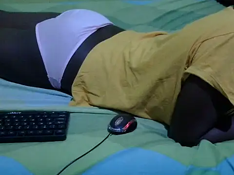 Snapshot of QUEEN-LIZ chatting on 23, 10, 2025 QUEEN-LIZ online show from 23, 10, 2025