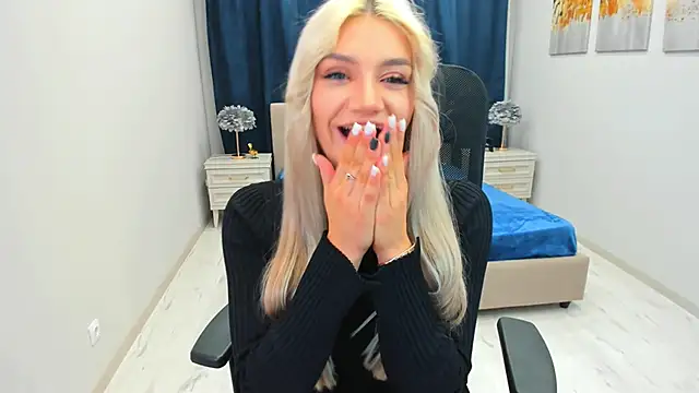 SelenaeMoore online show from 8, 1, 2025