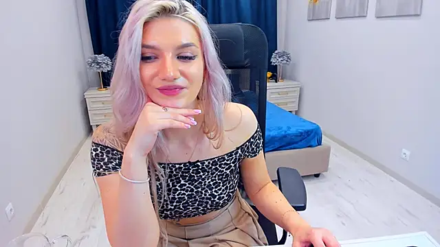 SelenaeMoore online show from 14, 1, 2025